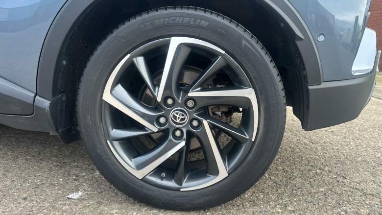 Toyota C-HR 2.0 Hybrid Dynamic 5dr CVT Hybrid Hatchback